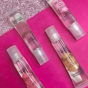 Essential lip gloss!!